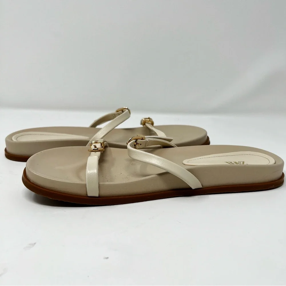 Zara Women's Cream Sandals with Gold Accents - Picture 3 of 8